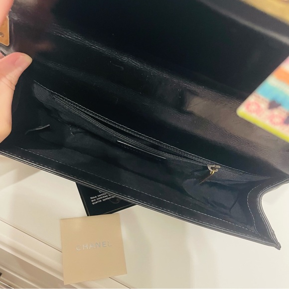 CHANEL Old Medium Boy Flap Bag - Picture 8 of 9